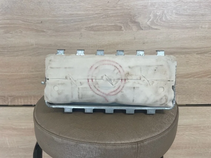 Подушка безопасности Skoda Fabia 2007 2008 2009 2010 2011 2012 2013 2014 2015 5J1880202, правая