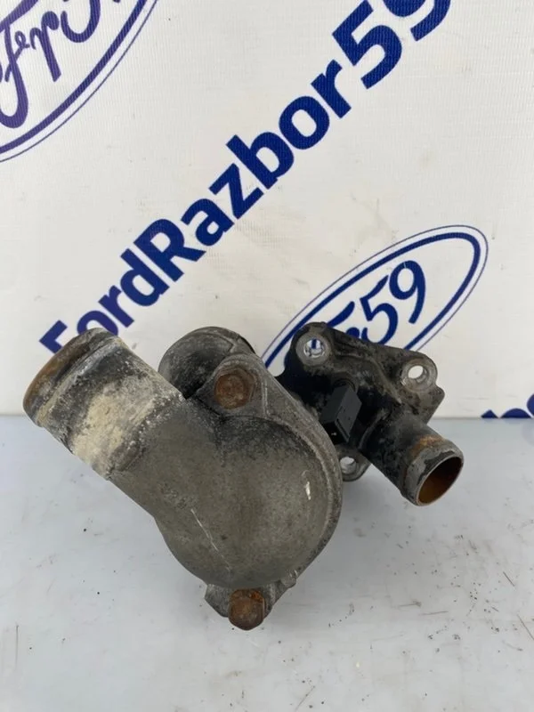 Корпус термостата Mitsubishi Lancer 9 2005 MD358257 CS3A 1.6 (4G18)