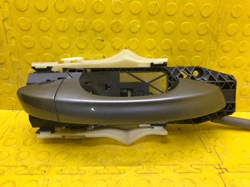 Ручка двери (наружная , внешняя) Skoda Octavia 2018 5G0837206N 5E3 CJS 298666, задняя правая