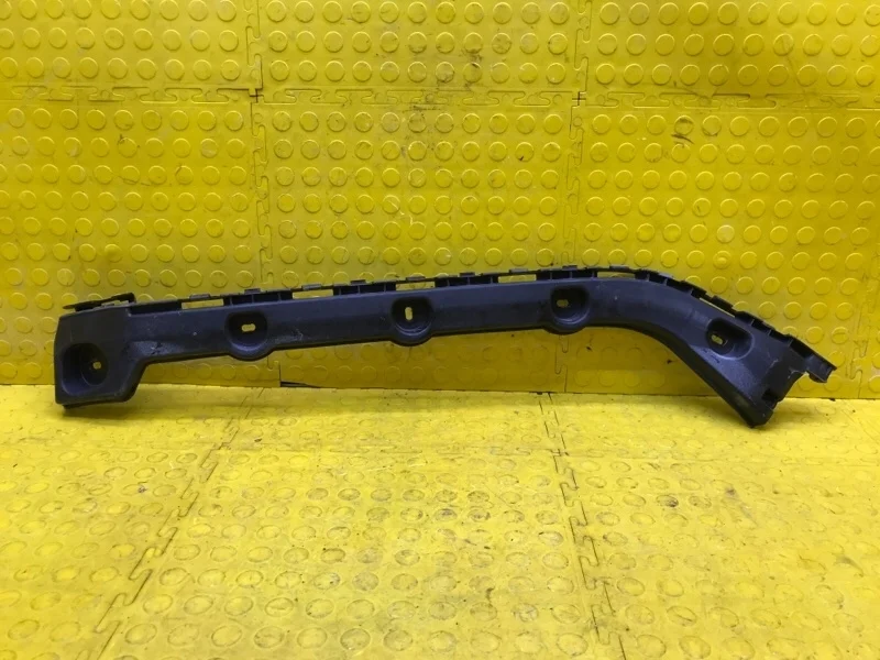 Кронштейн бампера Skoda Octavia 2018 5E5807394B 5E3 CJS 298666, задний правый