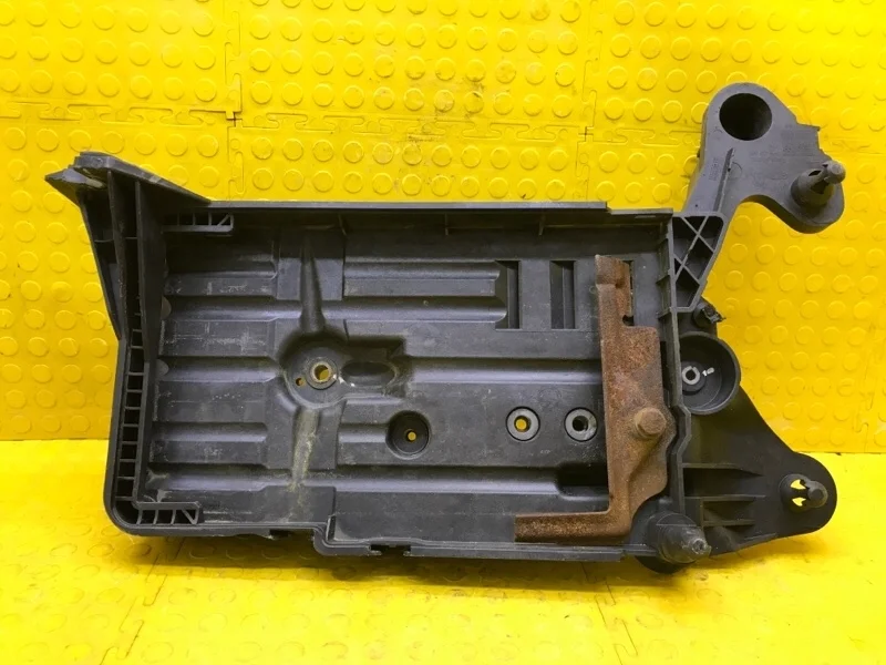 Площадка АКБ Skoda Octavia 2018 5Q0915331K 5E3 CJS 298666