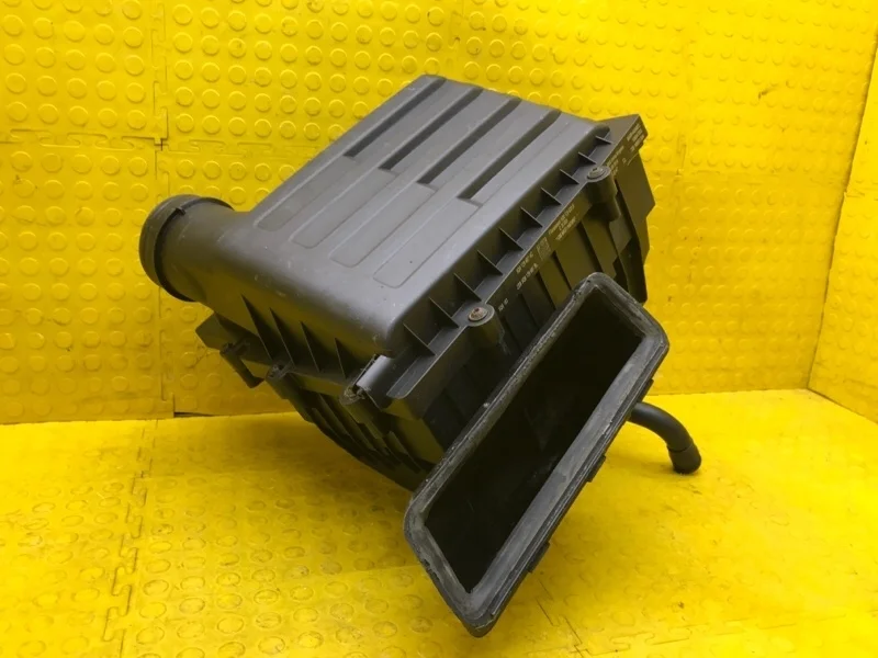 Корпус воздушного фильтра Skoda Octavia 2018 5Q0129607AC 5E3 CJS 298666