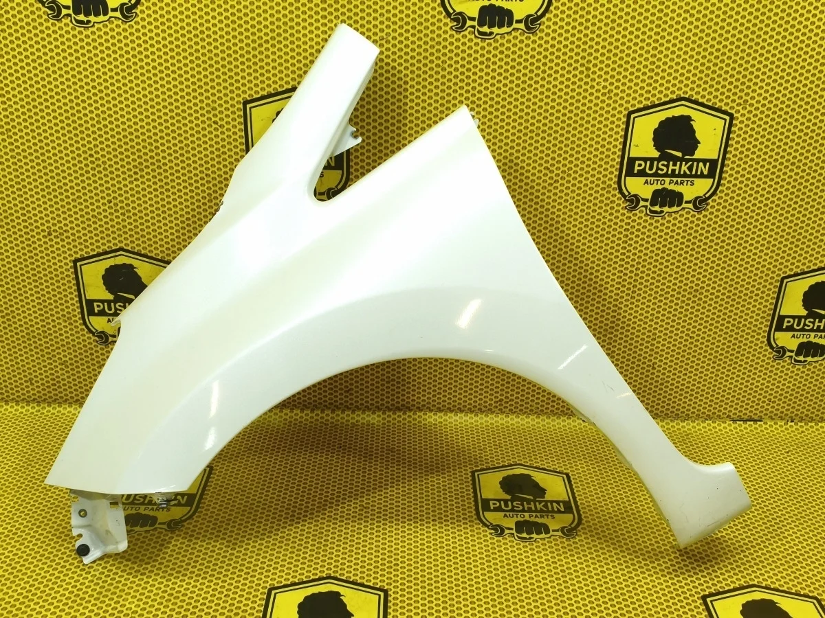 Крыло Nissan Note 2018 F31015VAMA E12 HR12DDR, переднее левое