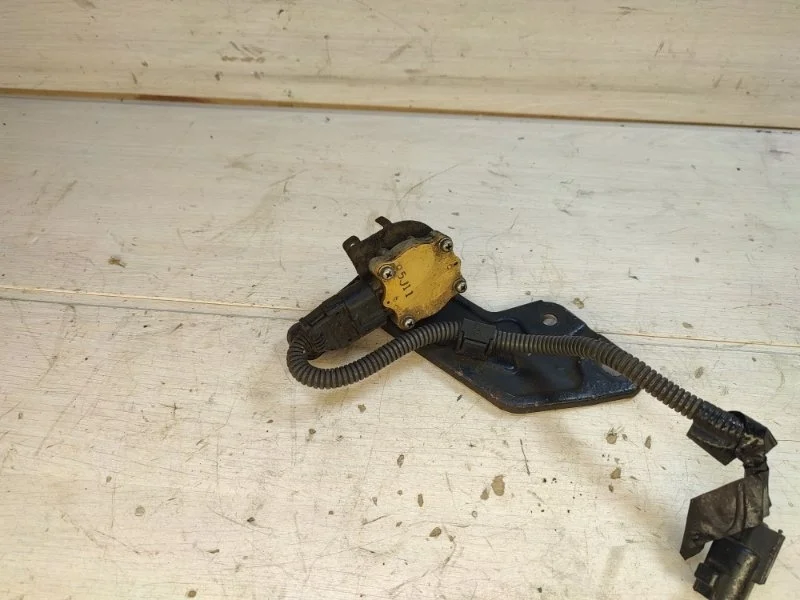 Датчик положения кузова TOYOTA PRADO 8940860011 120, задний левый