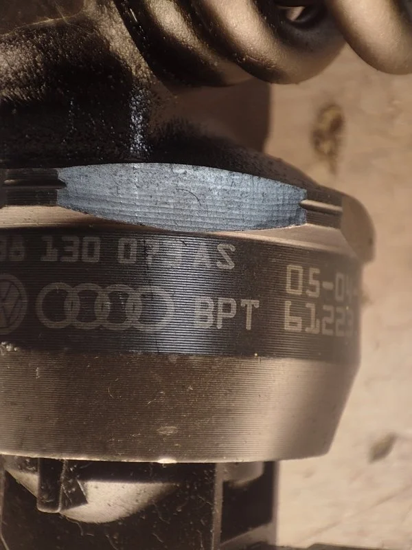 Форсунка топливная Volkswagen Passat 038130073AS B5 AVF