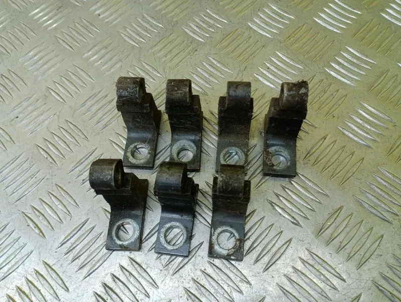 Петля двери Volkswagen Amarok (2010-Н.в.) 2011 8K0831401G ПИКАП 2.0 D CDCA