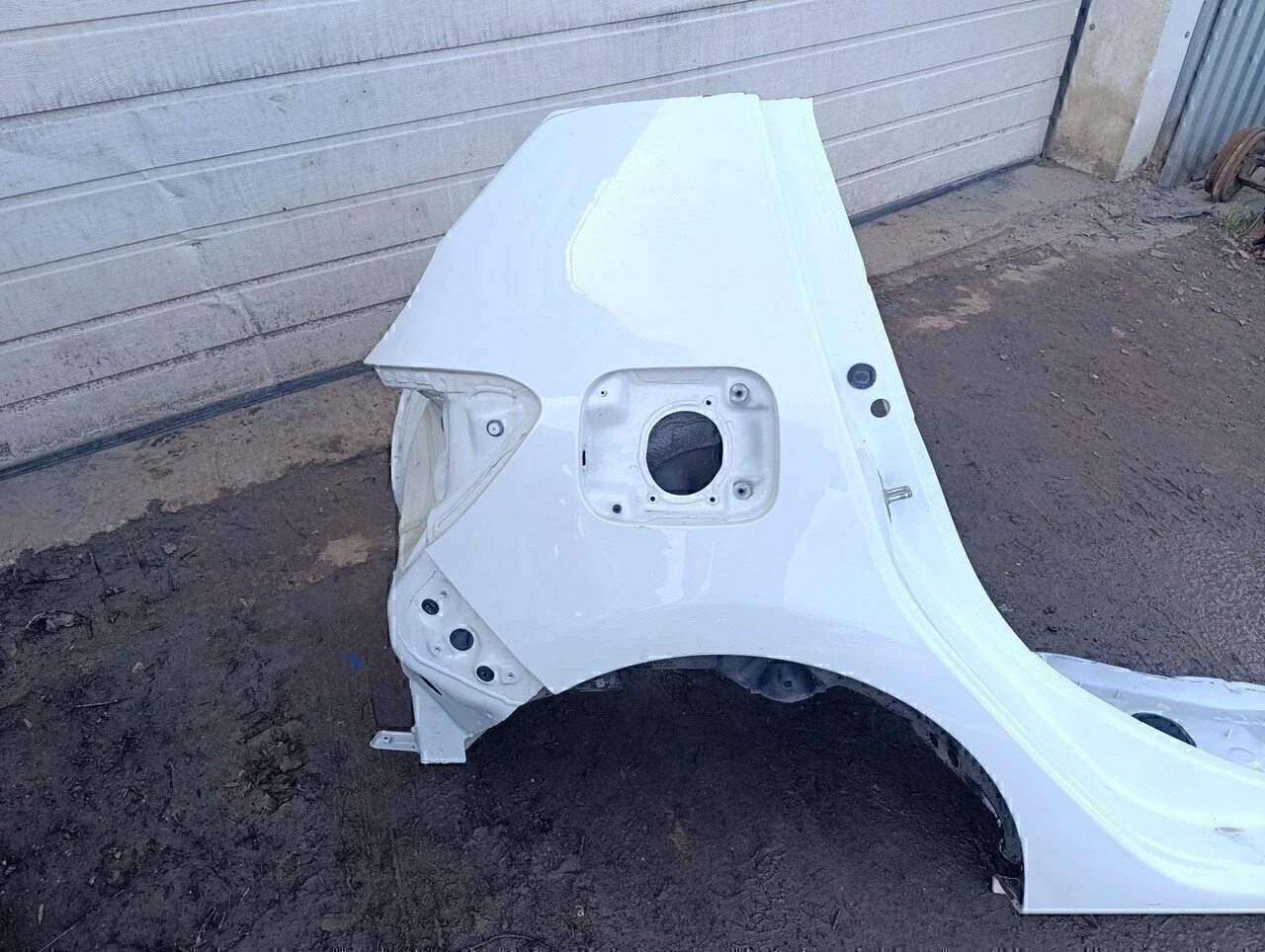 Крыло заднее правое Sandero 2014>