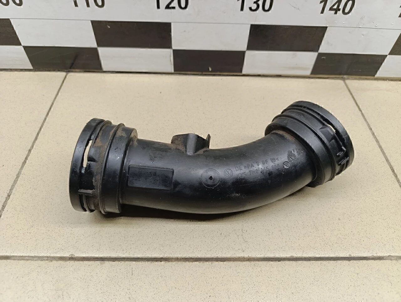 Патрубок интеркулера Transporter T5 2003-2015