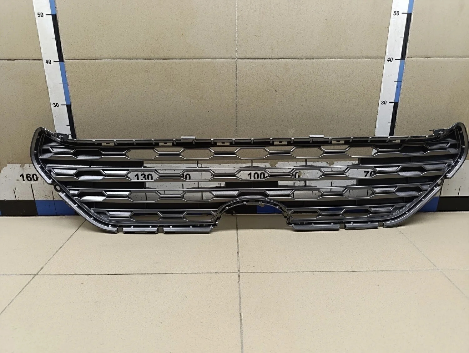 Решетка радиатора RAV 4 2019>