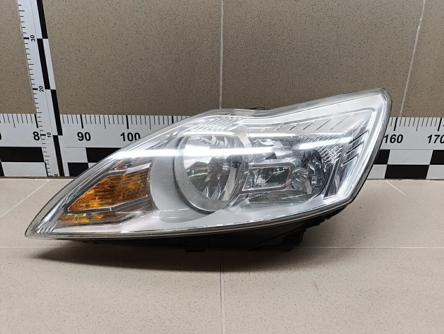 Фара левая Focus II 2008-2011