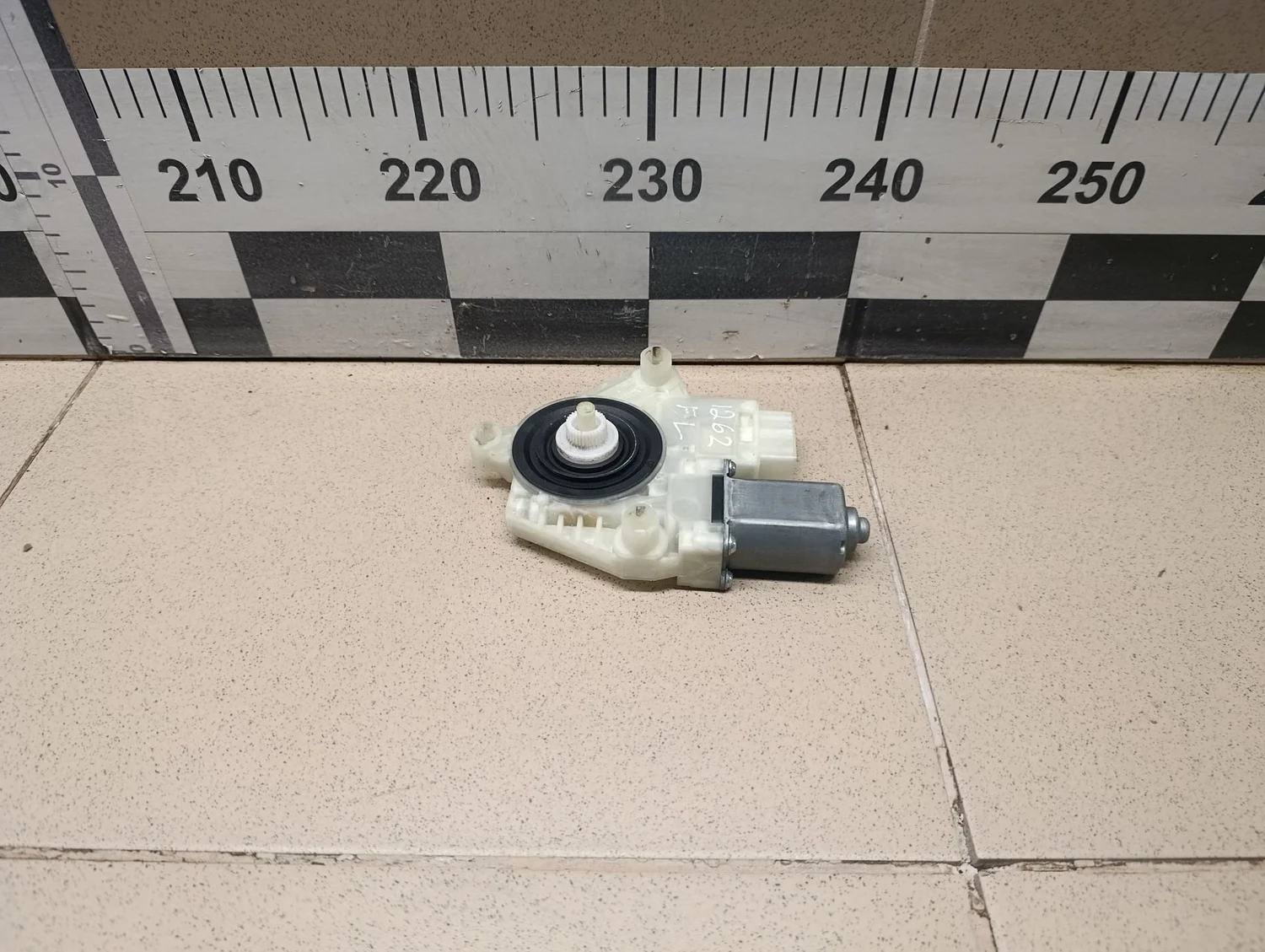 Моторчик стеклоподъемника Rapid 2013>