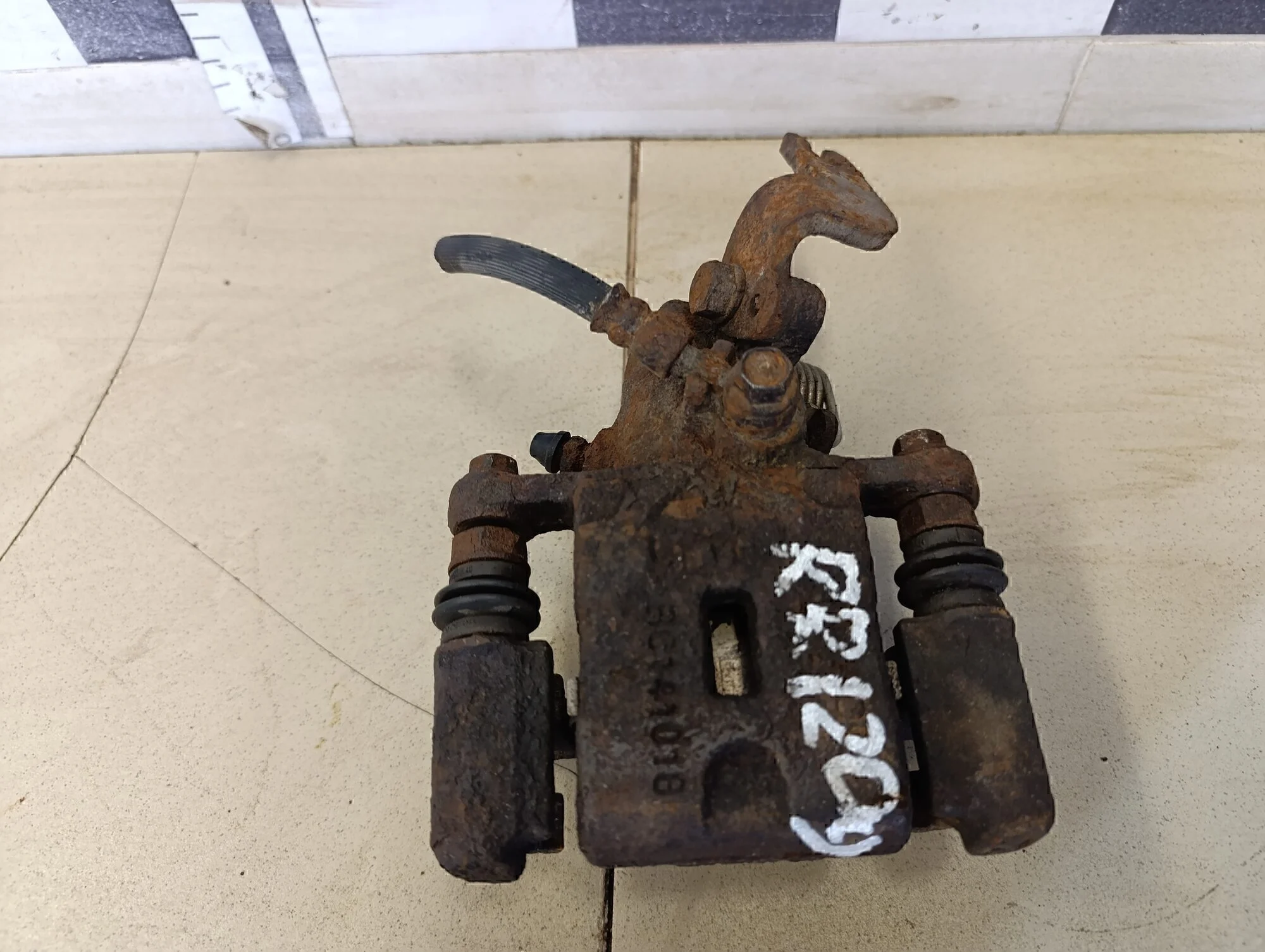 Суппорт задний правый Cerato 2004-2008