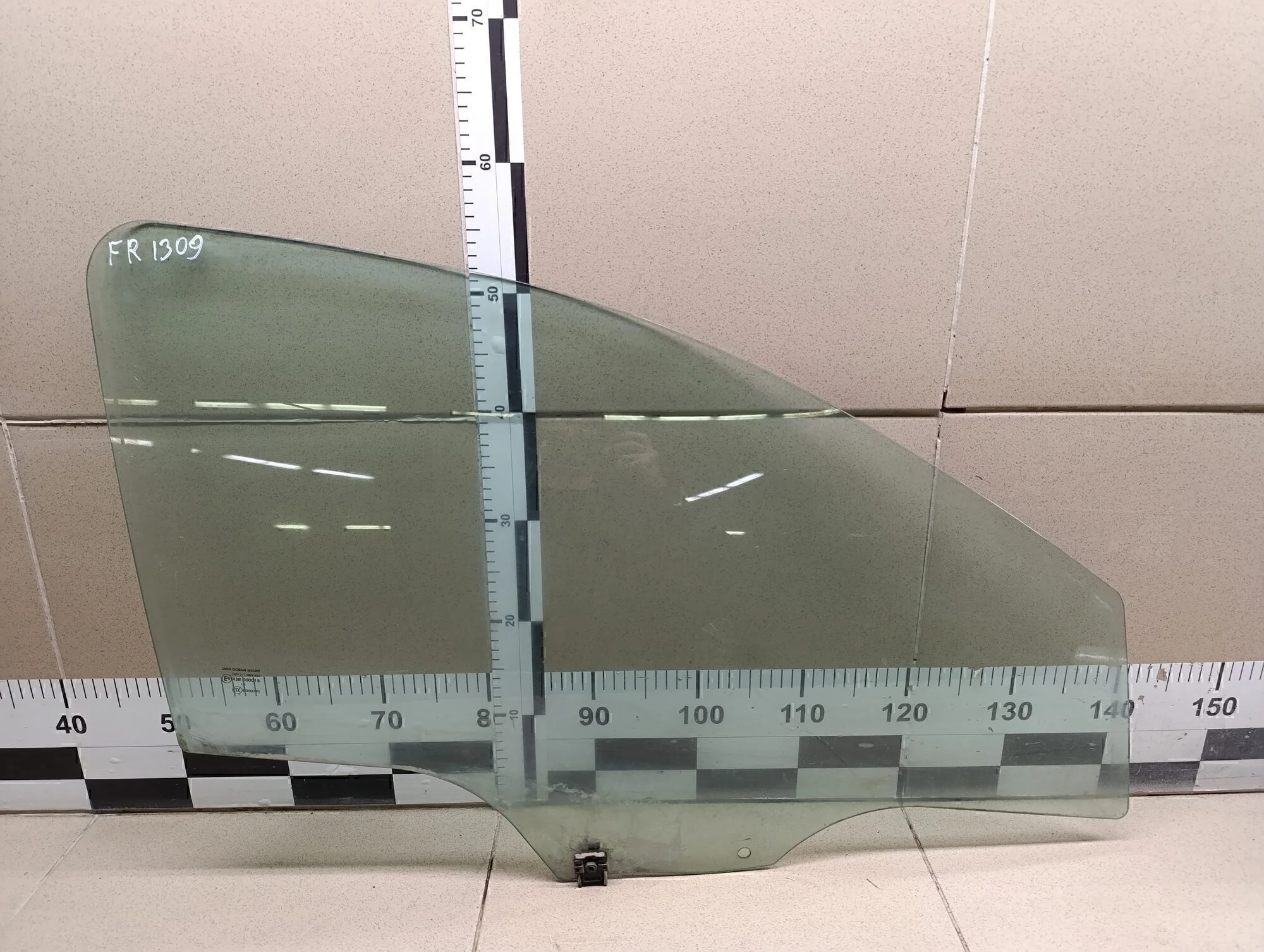 Стекло двери передней правой C-Elysee 2012>