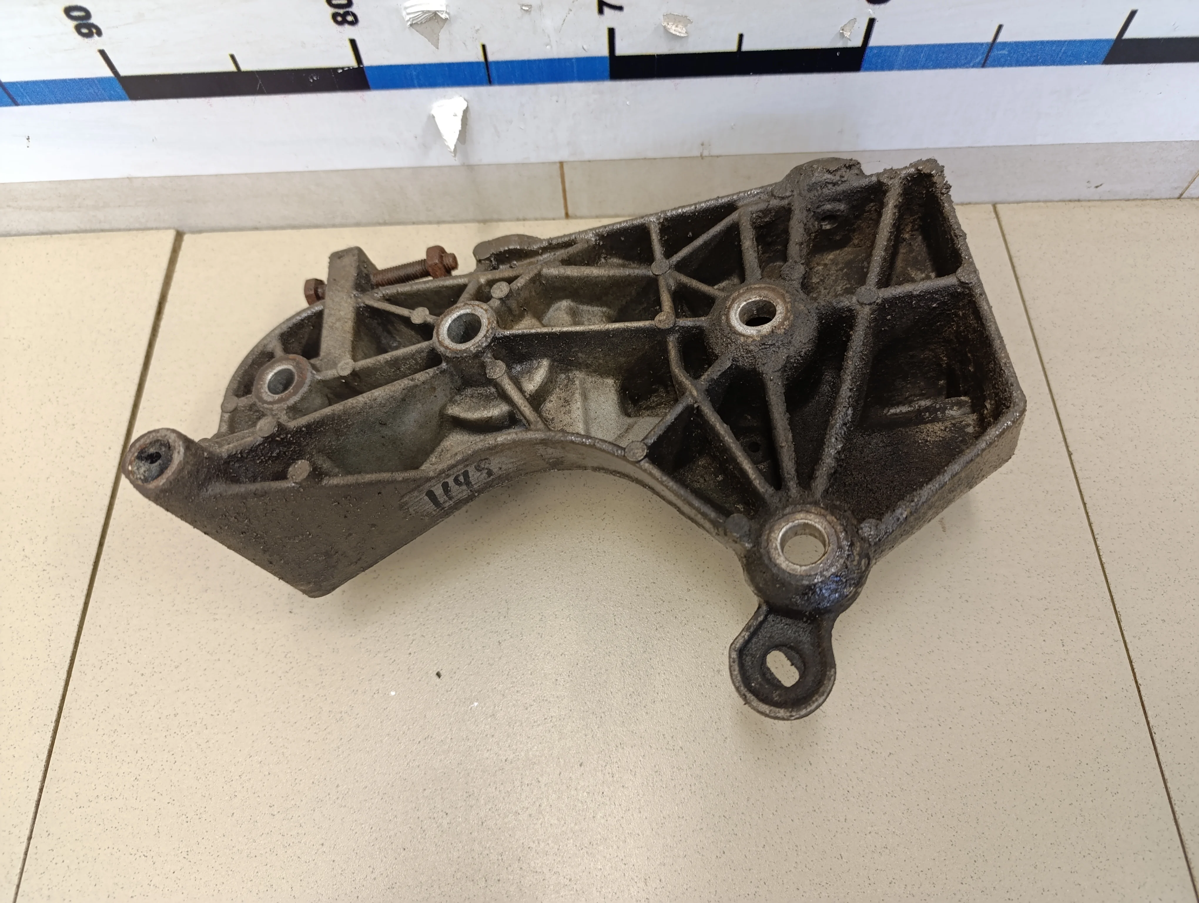 Кронштейн гидроусилителя Logan 2005-2014