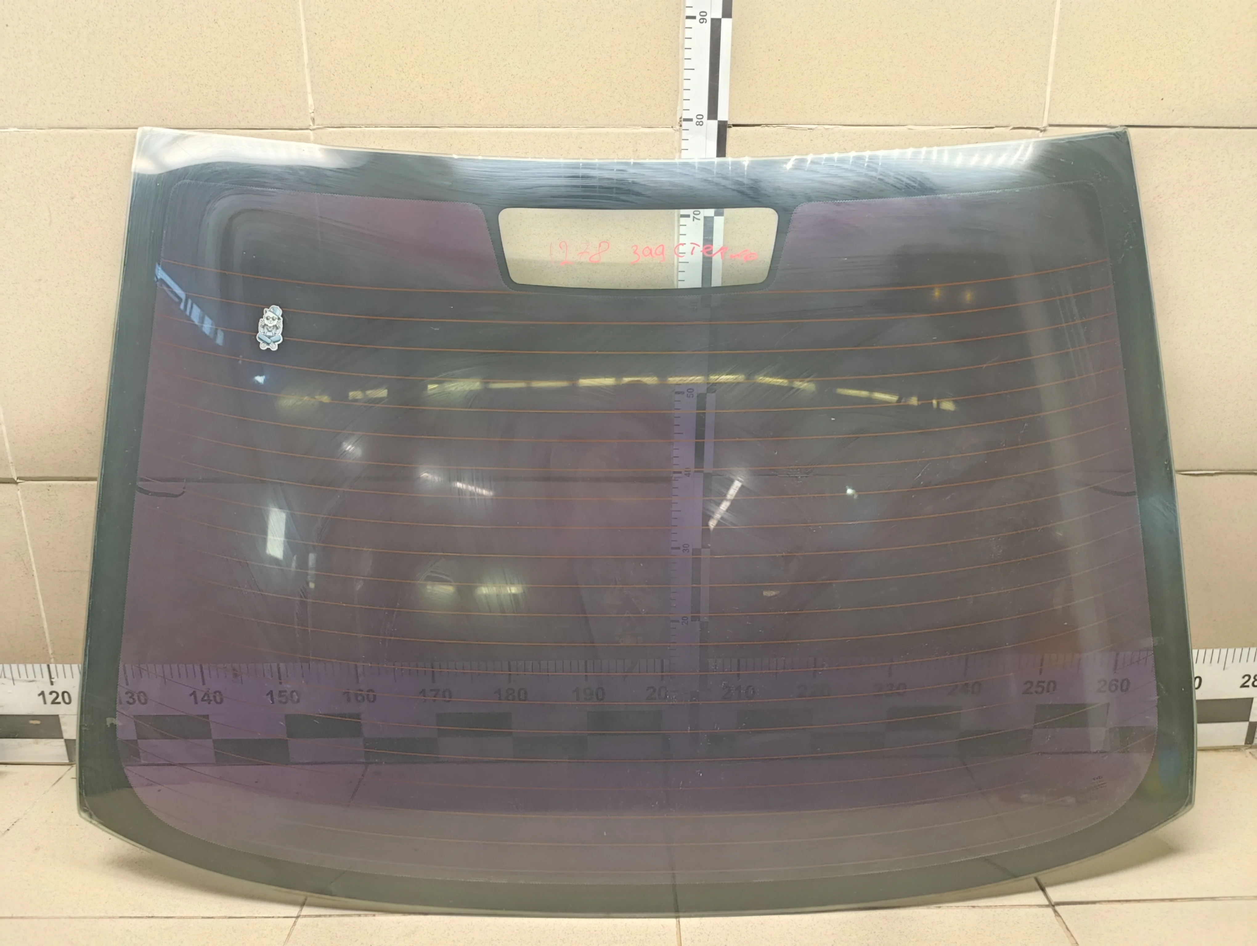 Стекло заднее Mondeo III 2000-2007