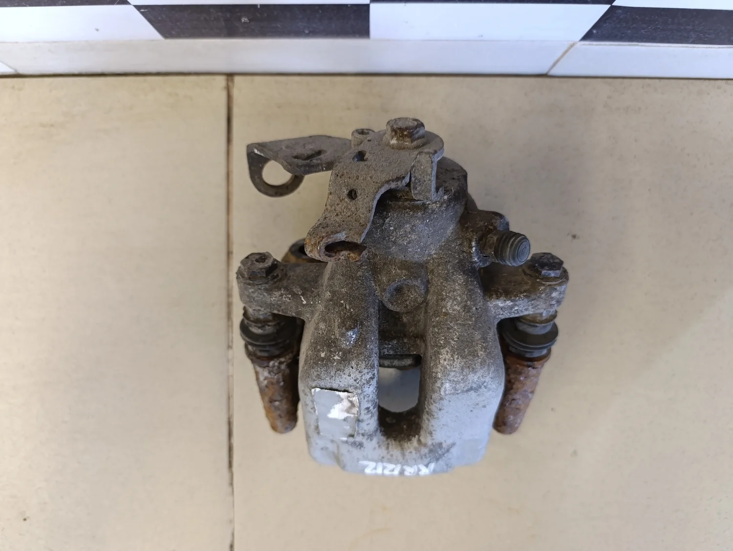 Суппорт задний правый C4 2005-2011