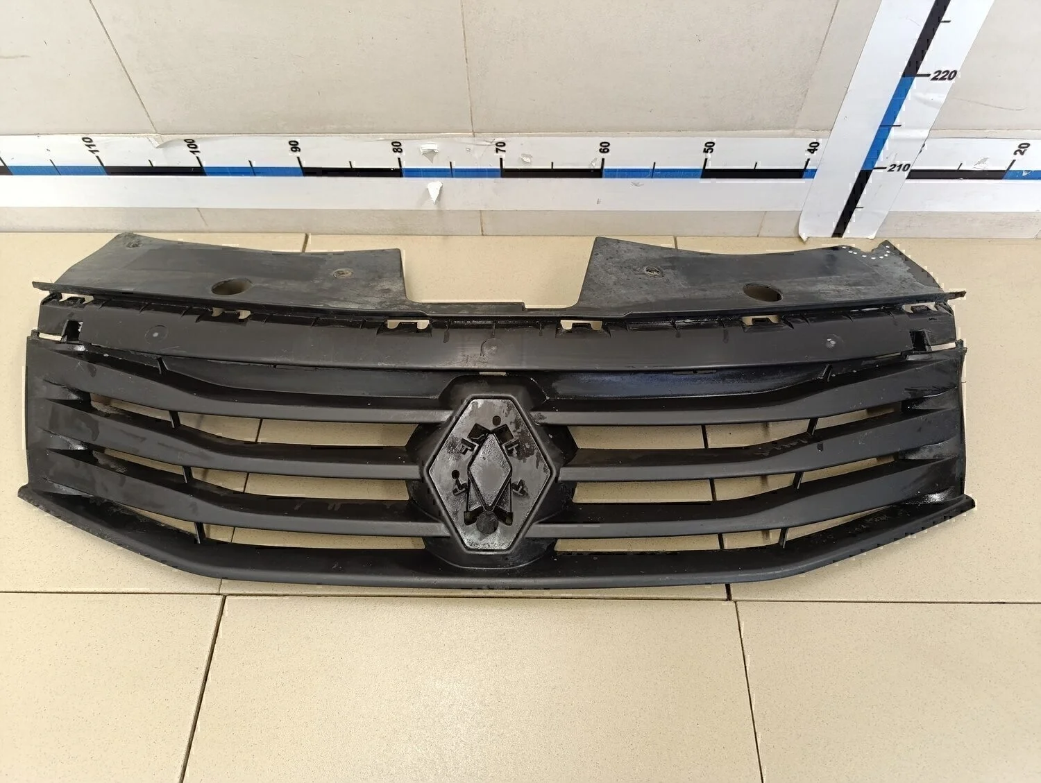 Решетка радиатора Sandero 2009-2014