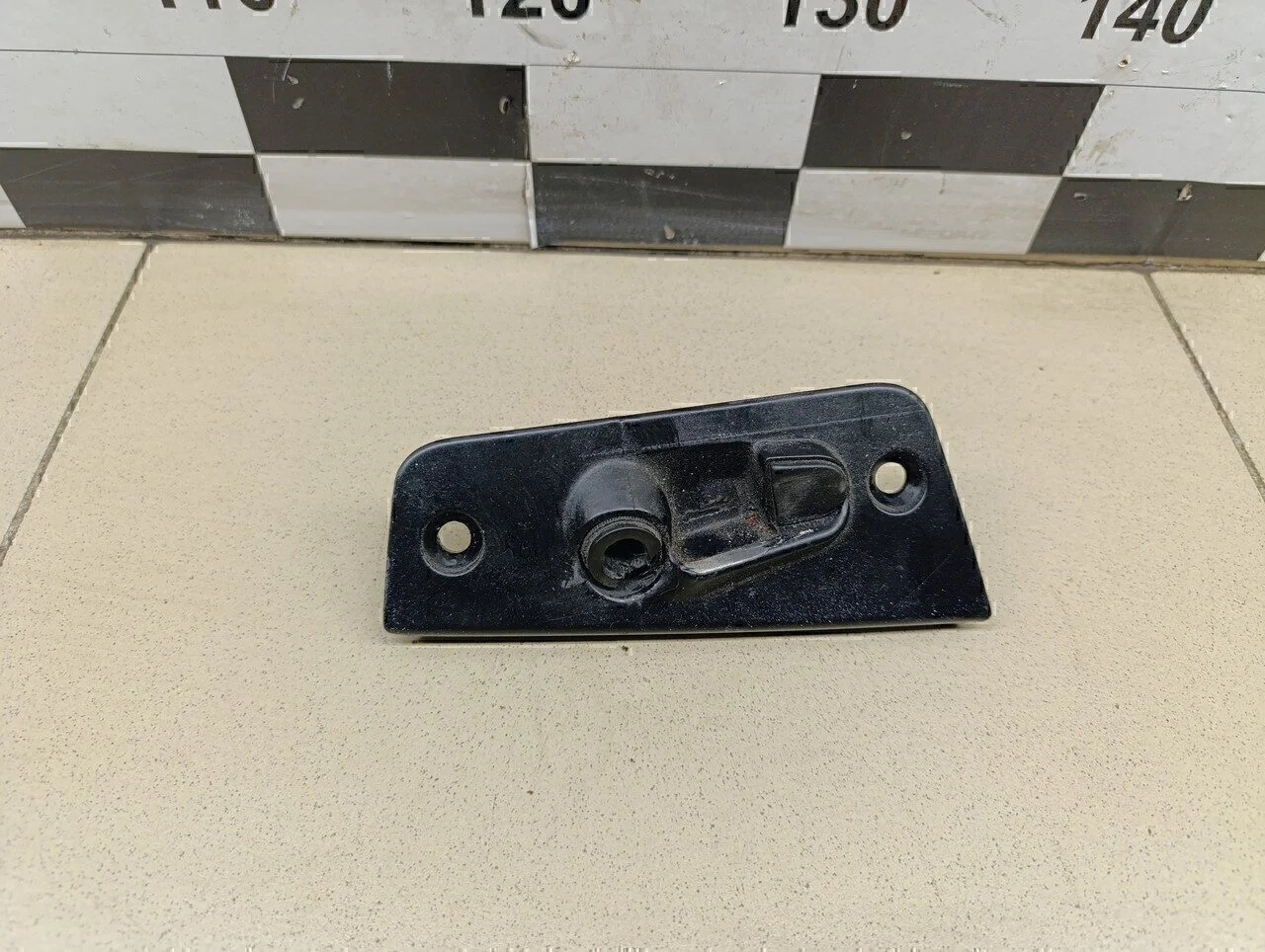 Ответная часть замка двери Transporter T5 2003-2015