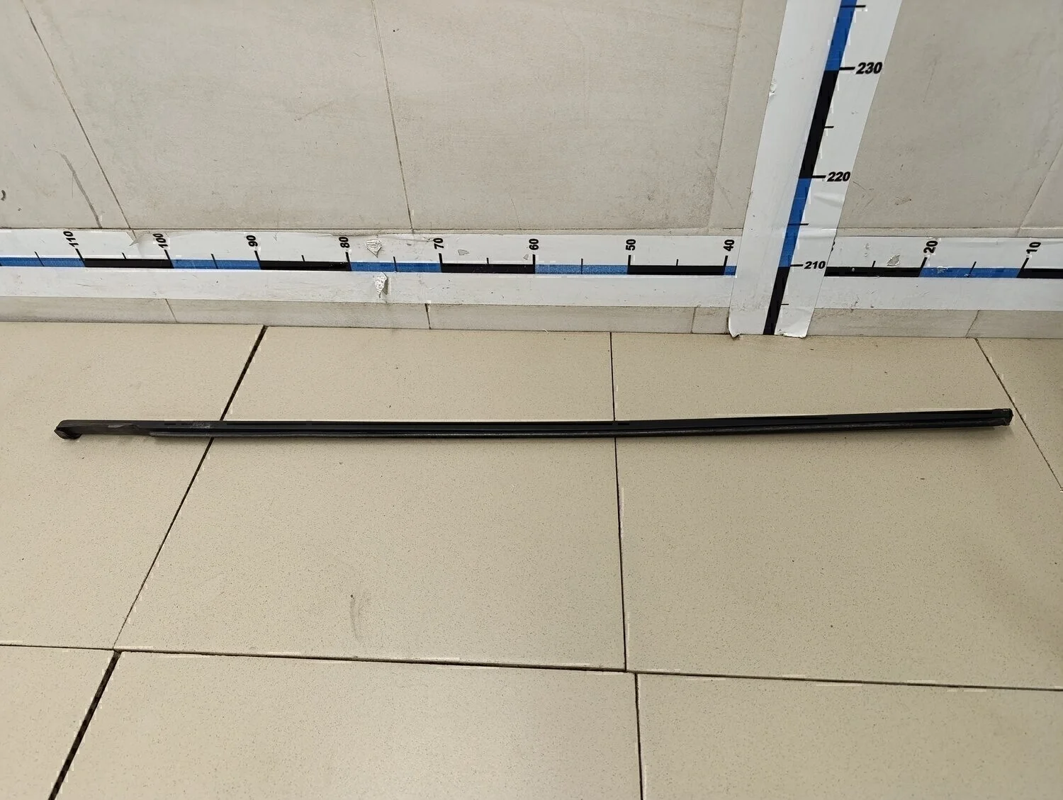 Накладка стекла переднего левого Focus II 2005-2008