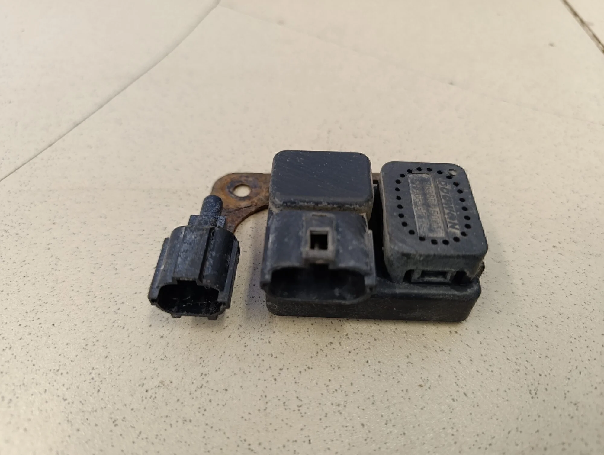 Датчик температуры воздуха Cerato 2004-2008