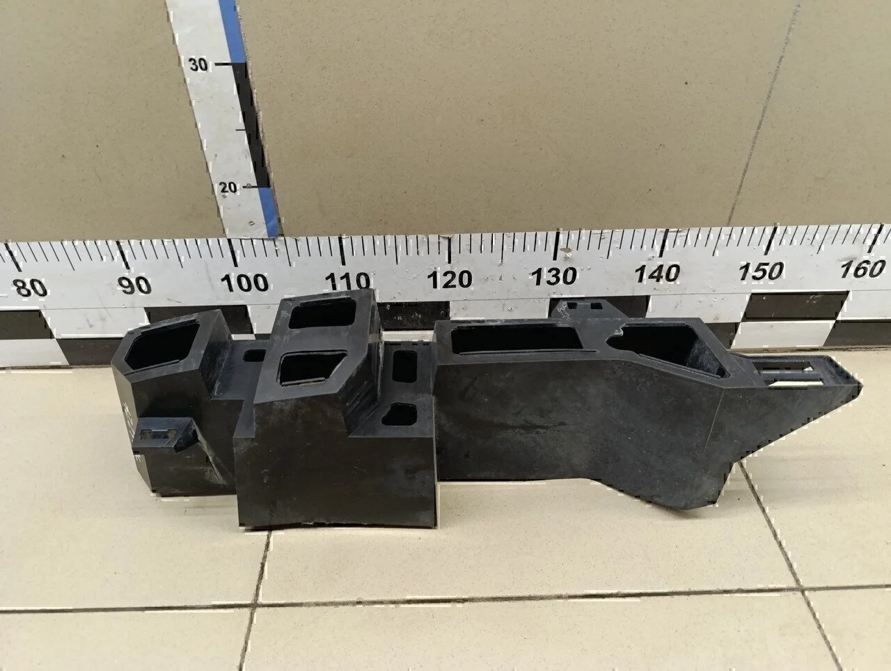 Наполнитель заднего бампера Sandero 2014>