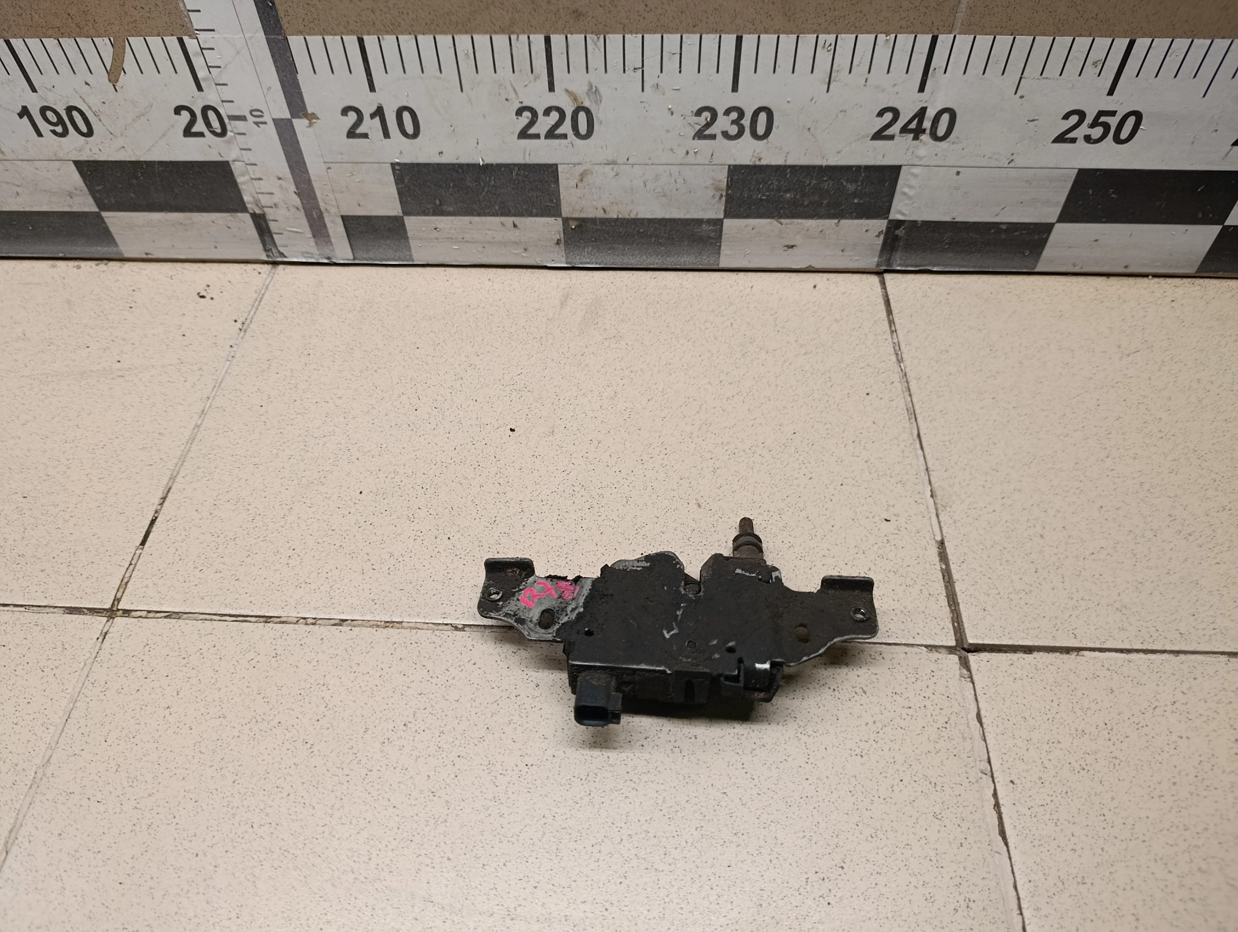 Замок капота Mondeo III 2000-2007