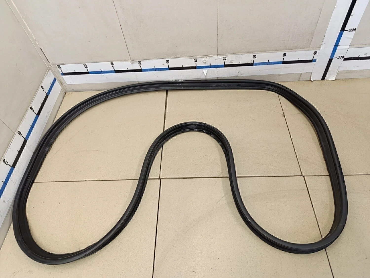 Уплотнитель багажника RIO 2017>