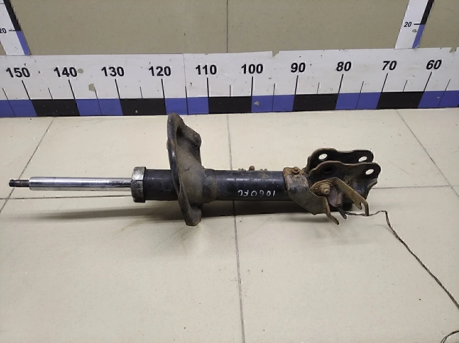 Амортизатор передний левый Outlander XL (CW) 2006-2012