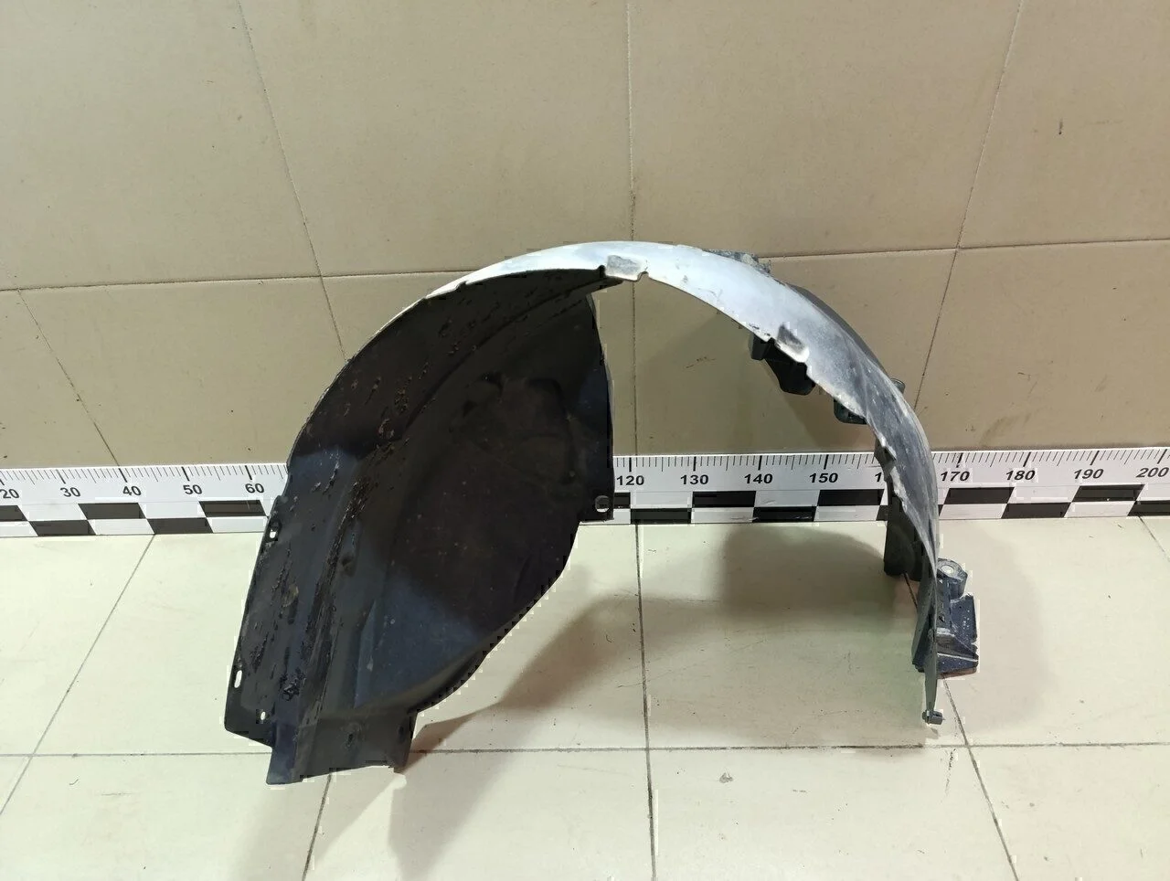 Локер передний правый Logan II 2014>