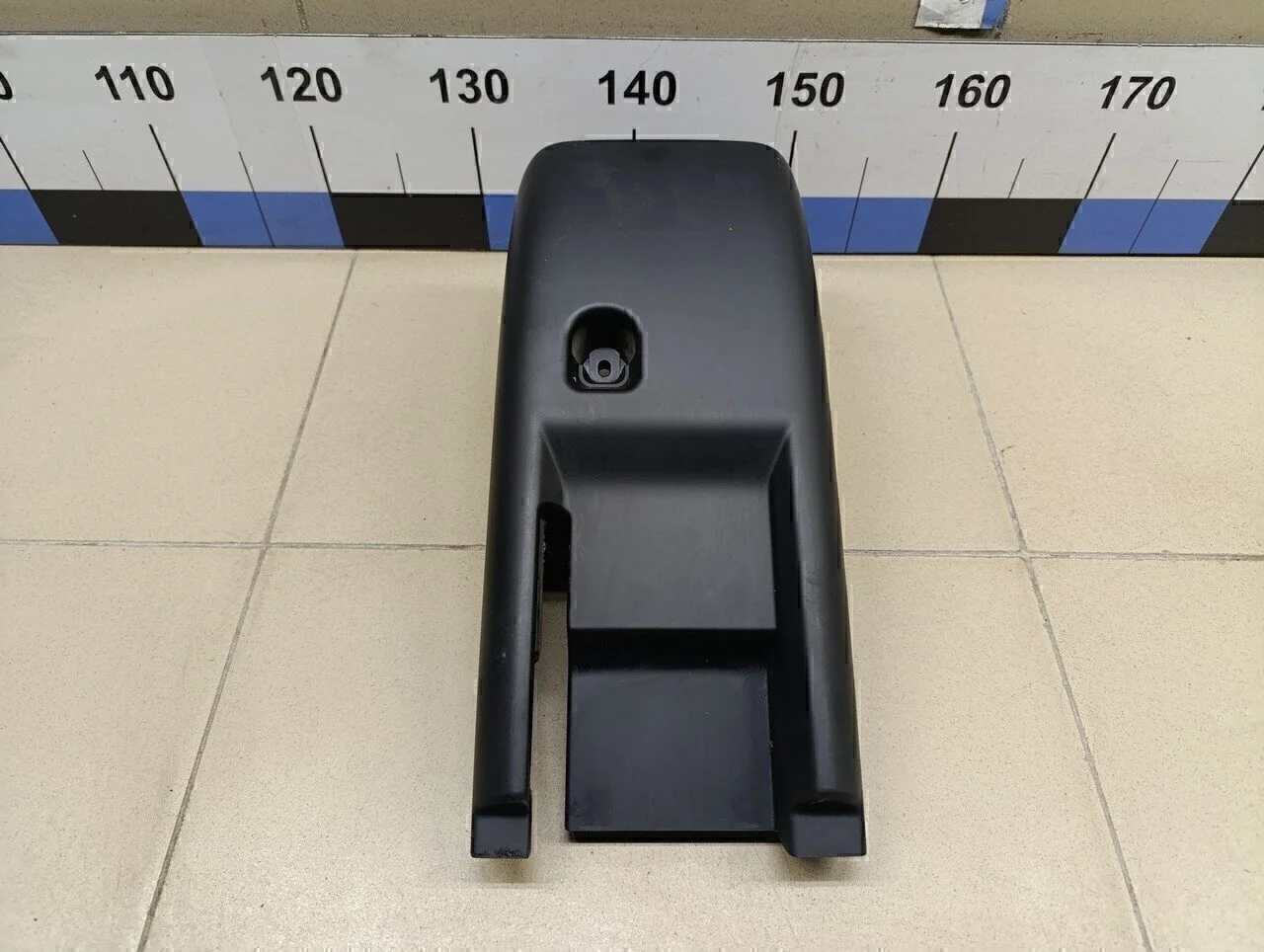 Кожух рулевой колонки нижний Passat [B6] 2005-2010