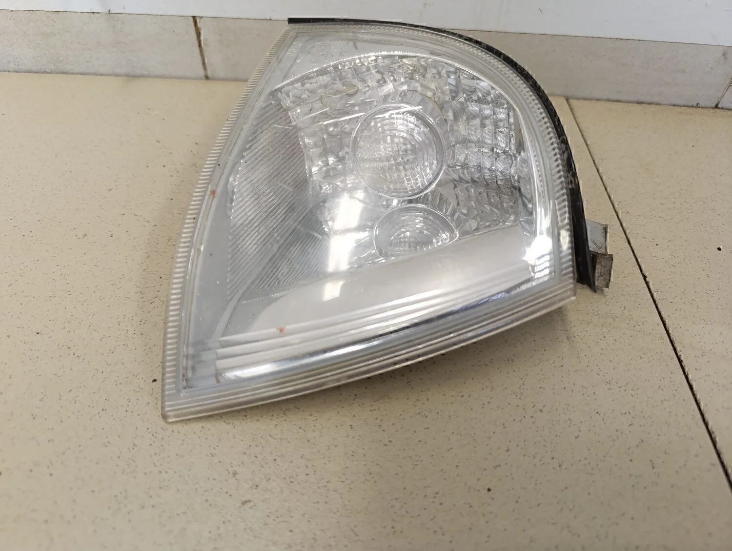 Указатель поворота правый Octavia (A4 1U-) 2000-2011