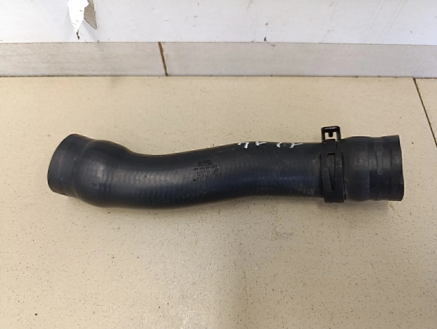 Патрубок радиатора A3 (8L1) 1996-2003