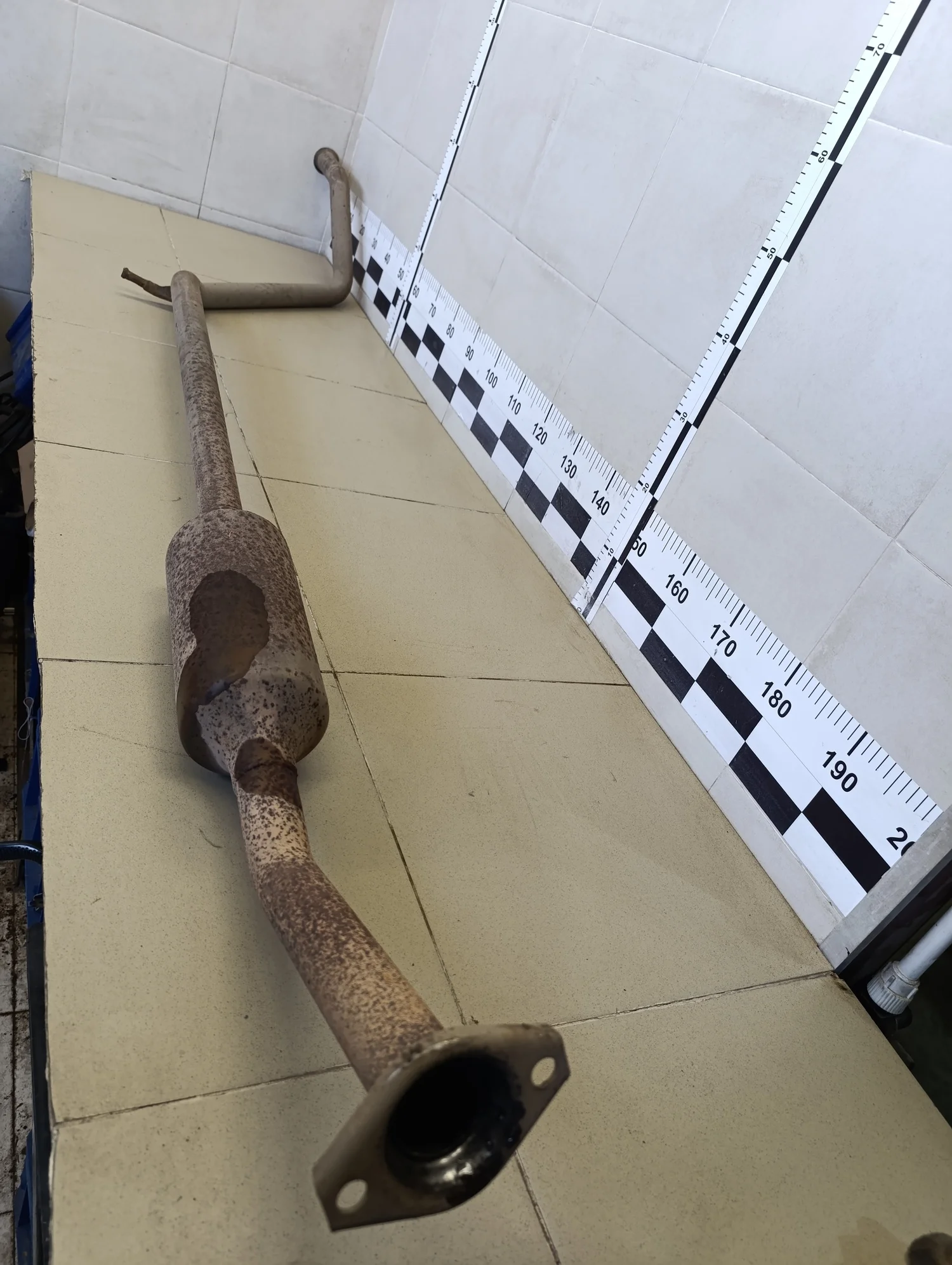 Средняя часть глушителя C4 2005-2011