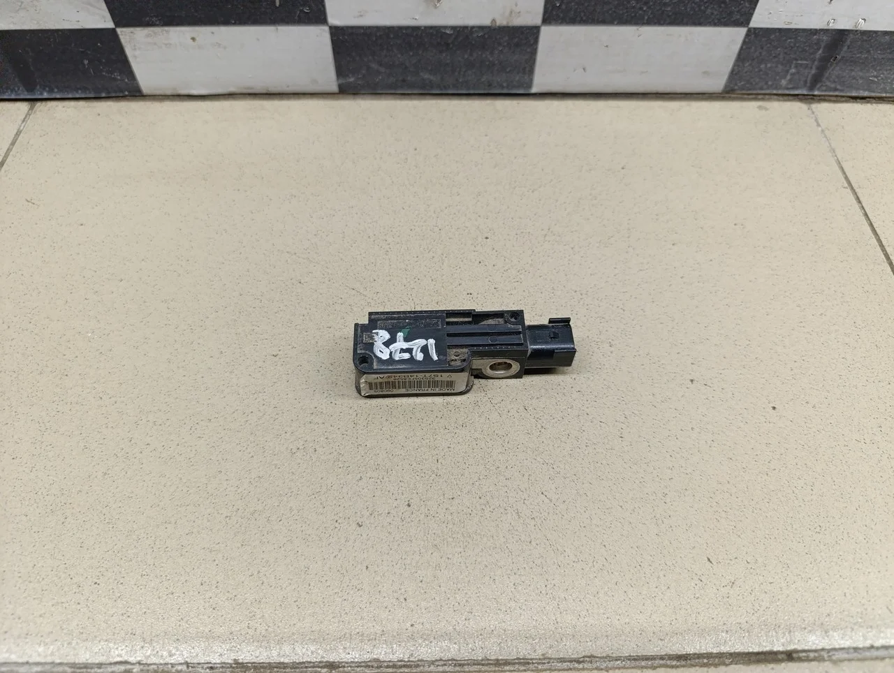 Датчик AIR BAG Mondeo III 2000-2007