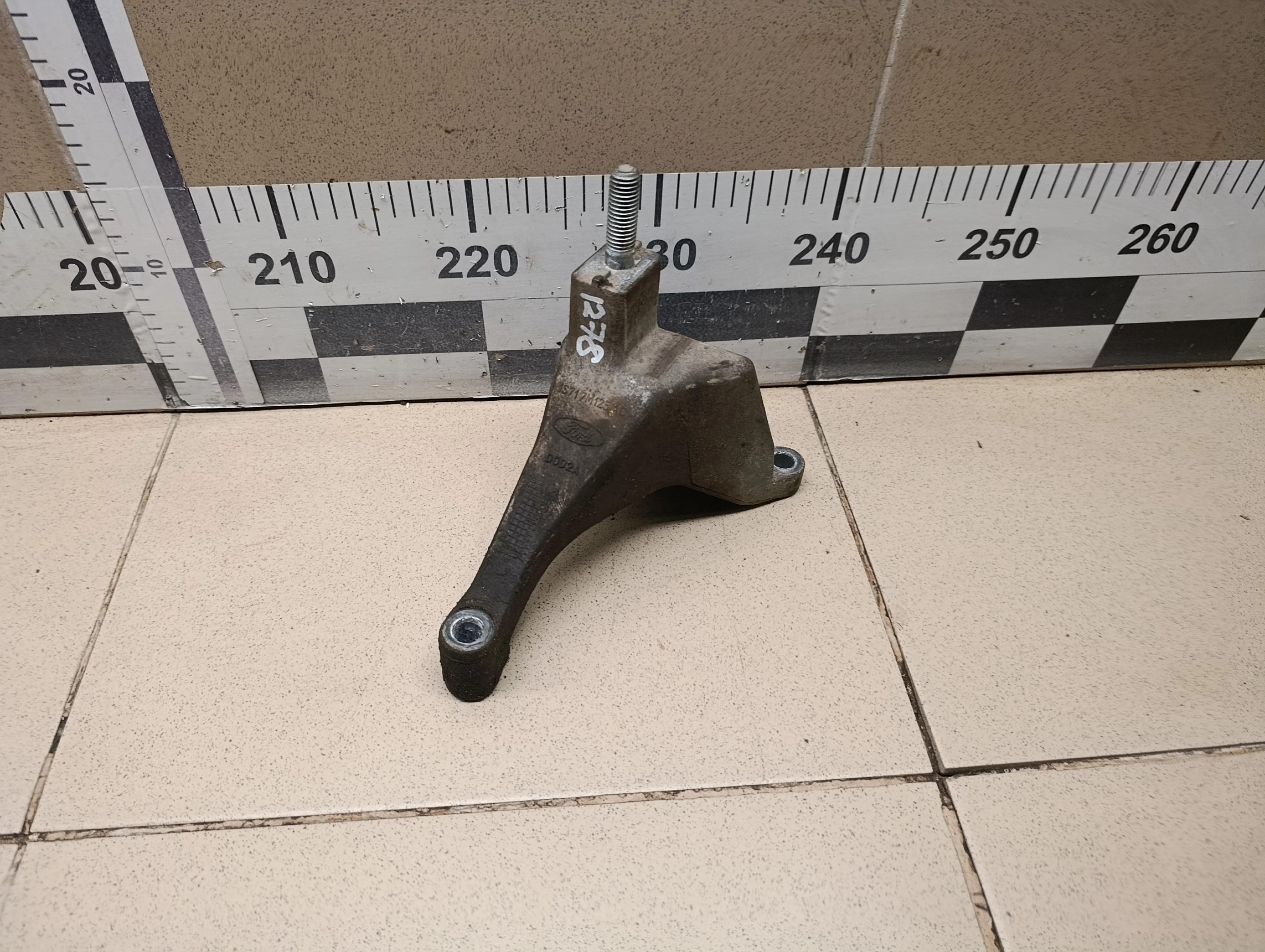 Кронштейн КПП Mondeo III 2000-2007