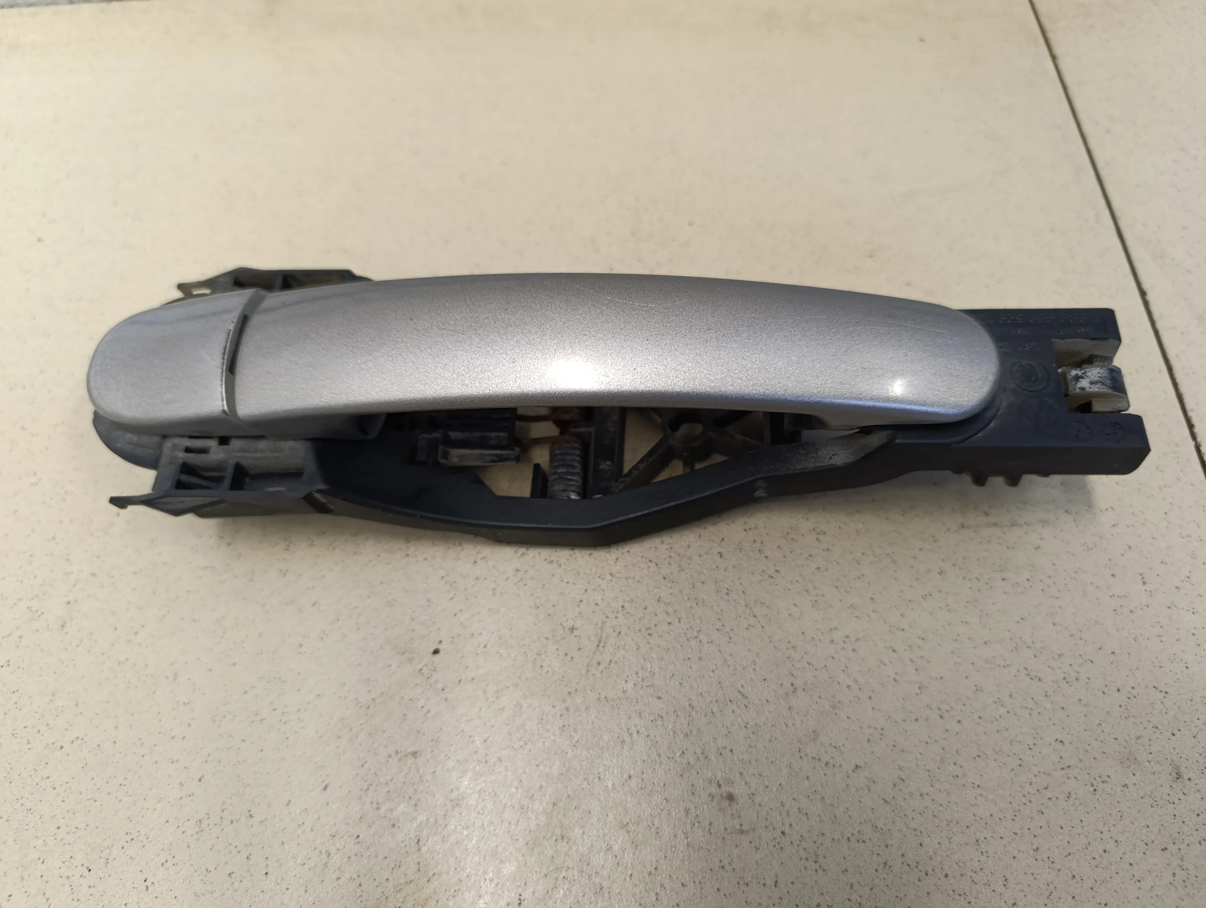 Кронштейн ручки Fabia 1999-2006