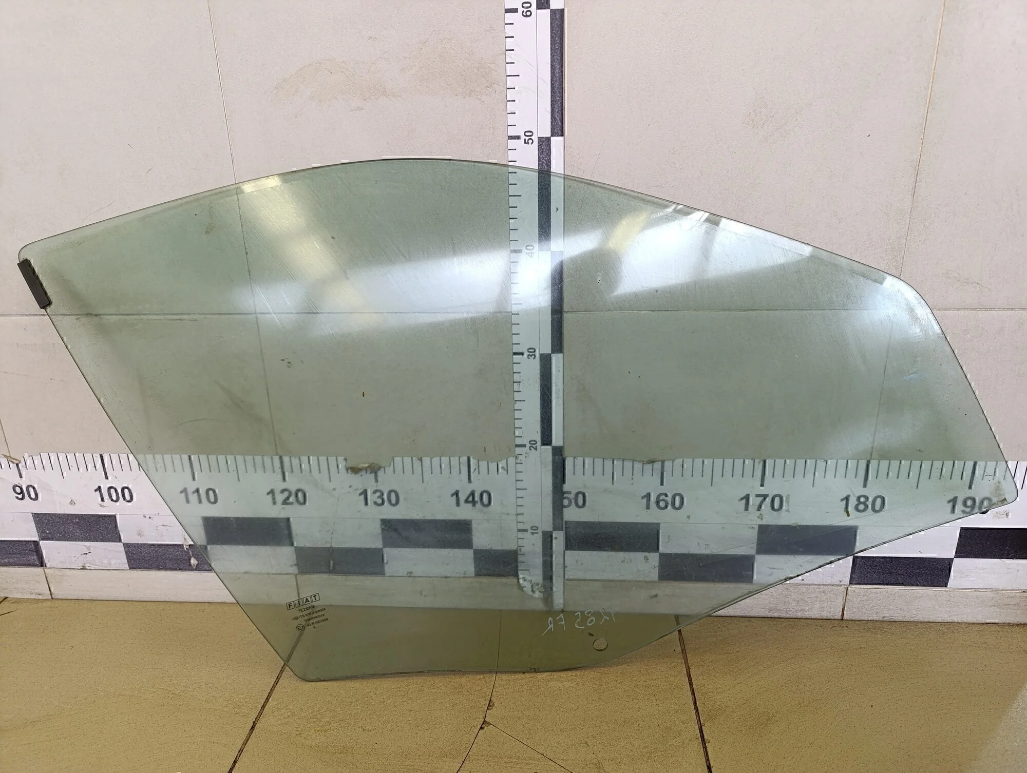 Стекло двери передней правой Albea 2002-2012