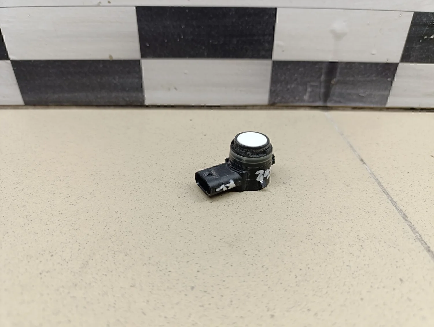 Датчик парковки Octavia (A7) 2013>