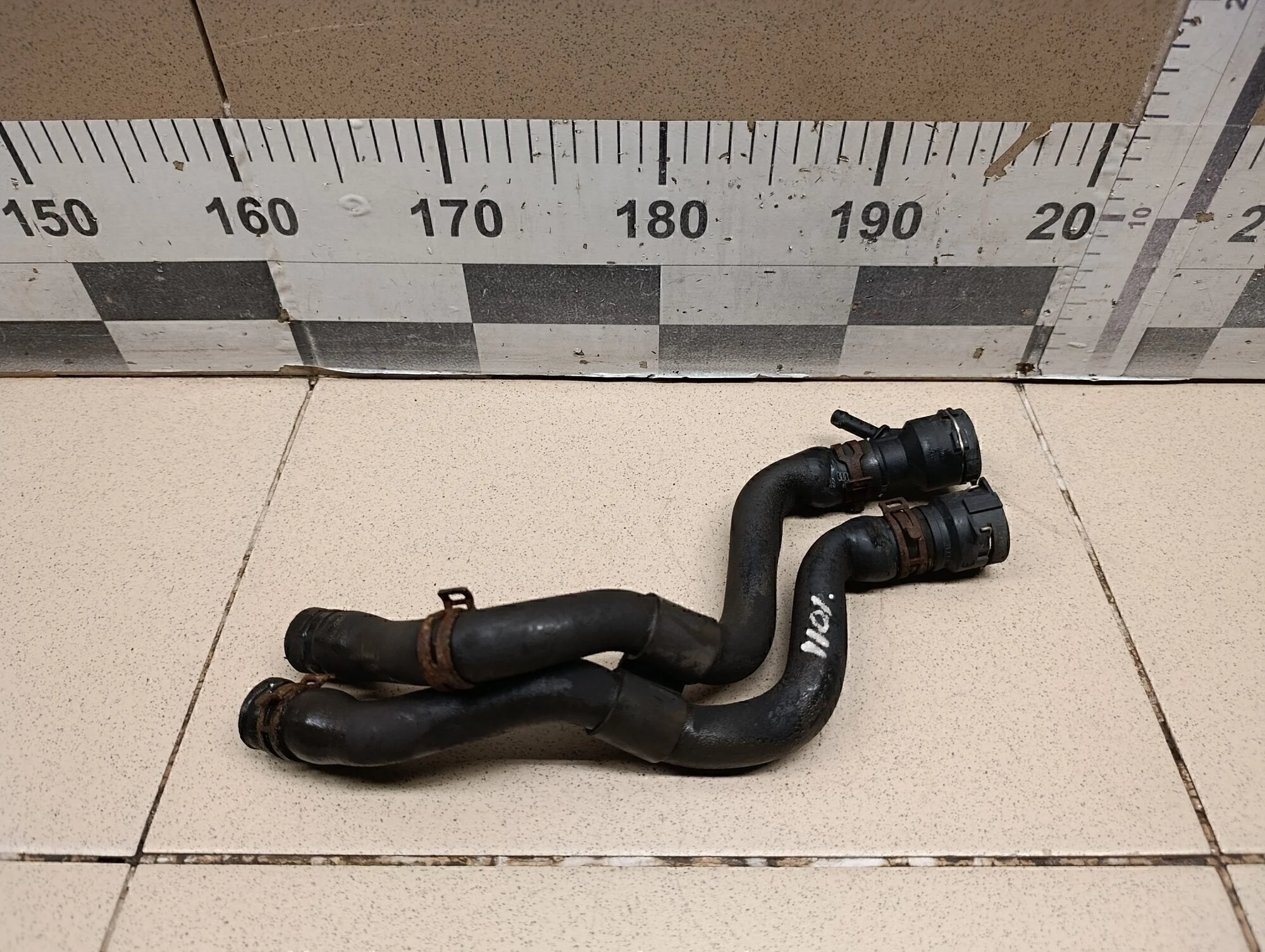 Патрубок отопителя Yeti 2009>