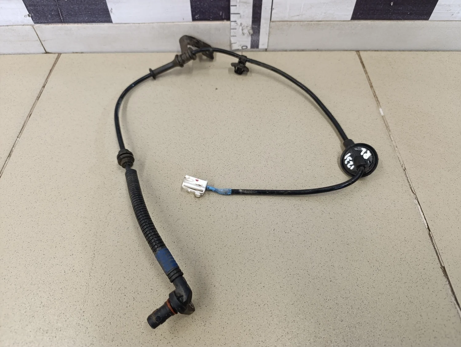 Датчик ABS задний левый Solaris 2010-2017