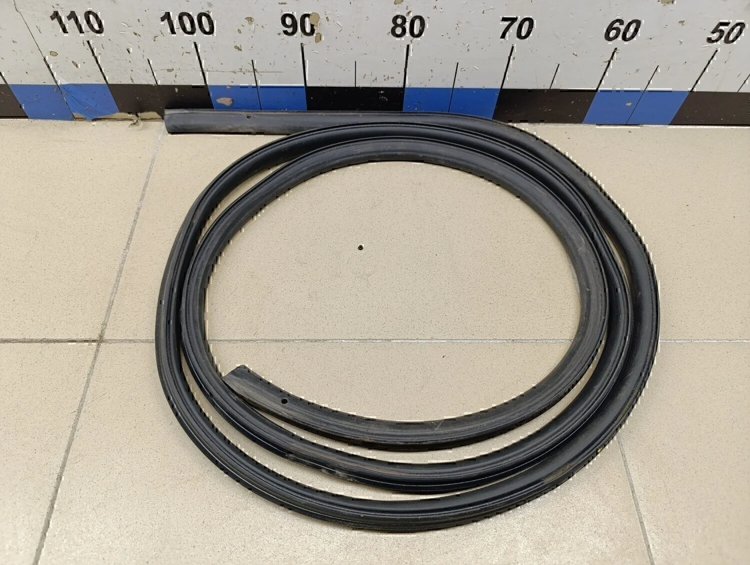 Уплотнитель двери Focus II 2005-2008