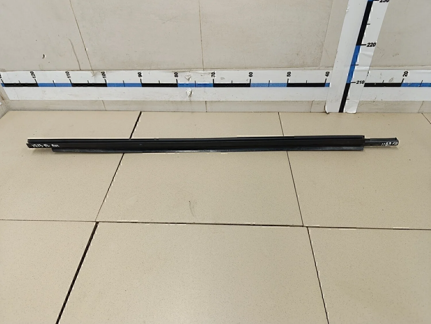 Накладка стекла переднего левого Focus II 2005-2008