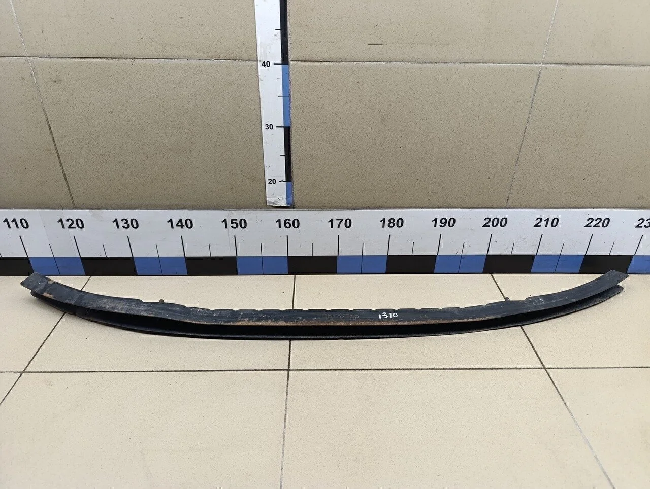 Усилитель переднего бампера Passat [B6] 2005-2010