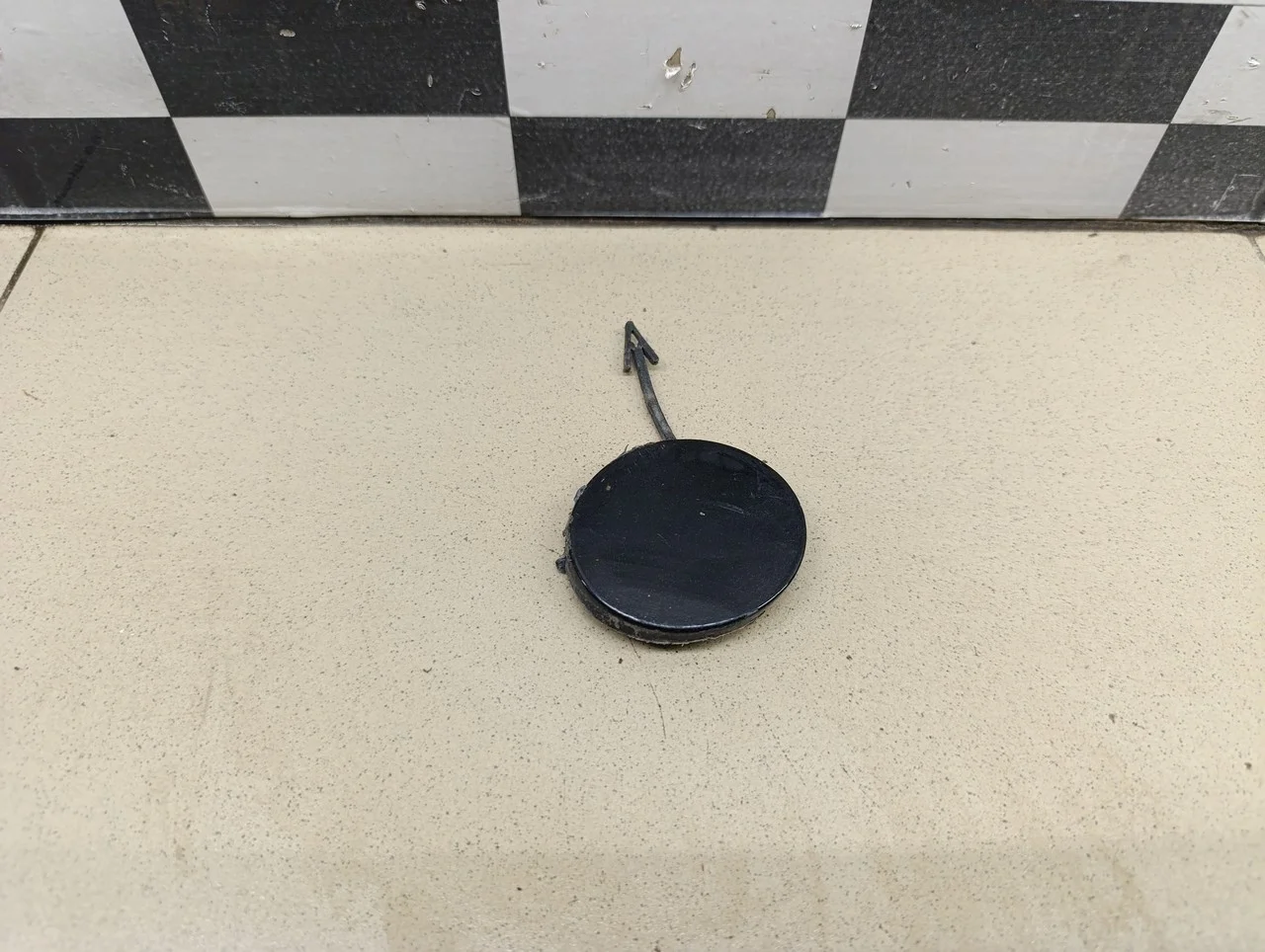 Заглушка буксировочного крюка Mondeo III 2000-2007