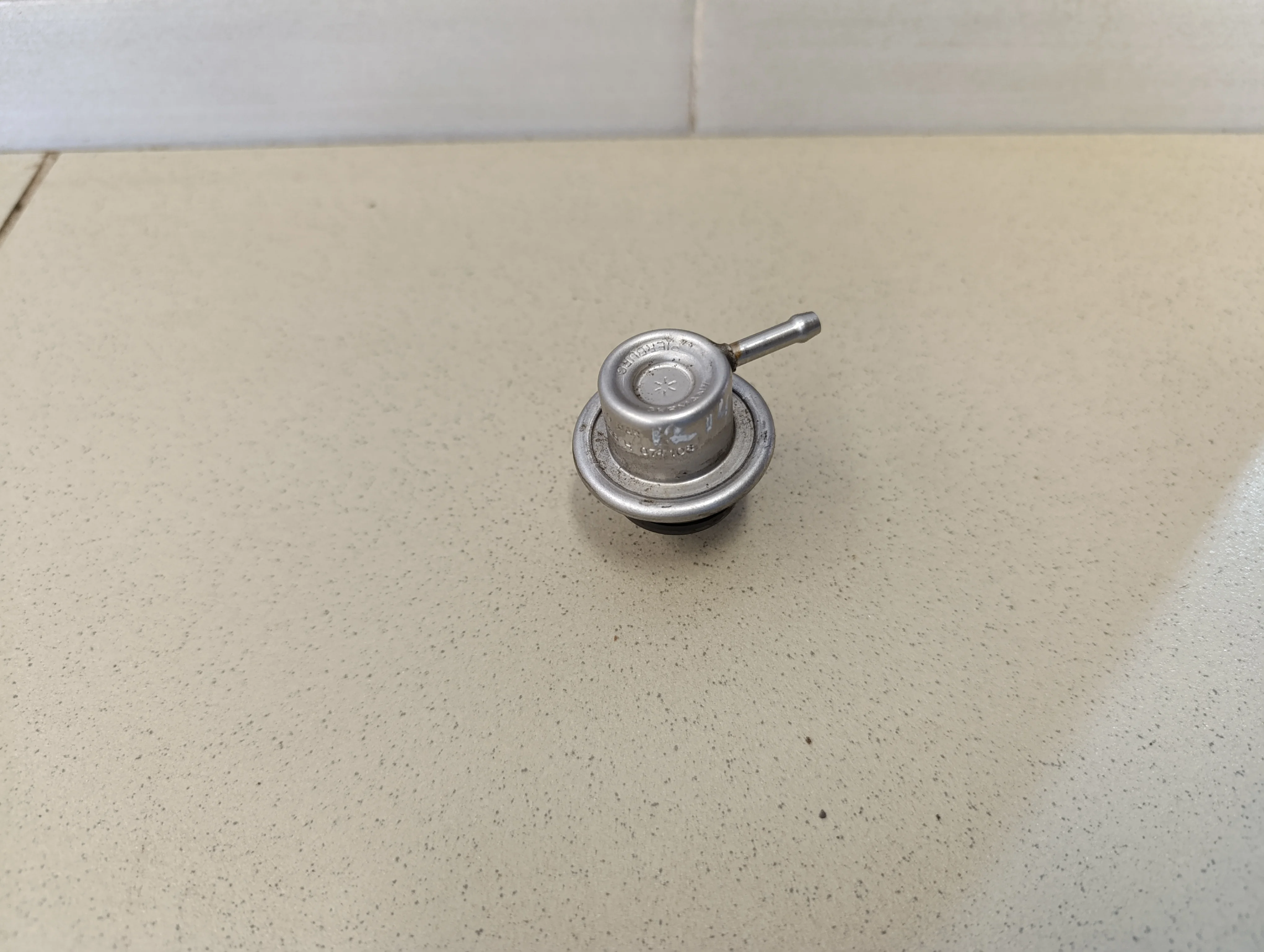 Регулятор давления топлива  Octavia (A4 1U-) 2000-2011