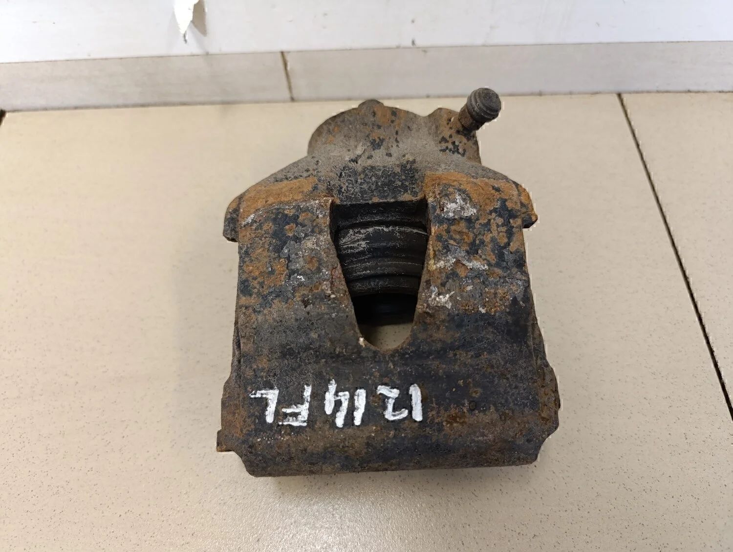 Суппорт передний левый A3 (8L1) 1996-2003