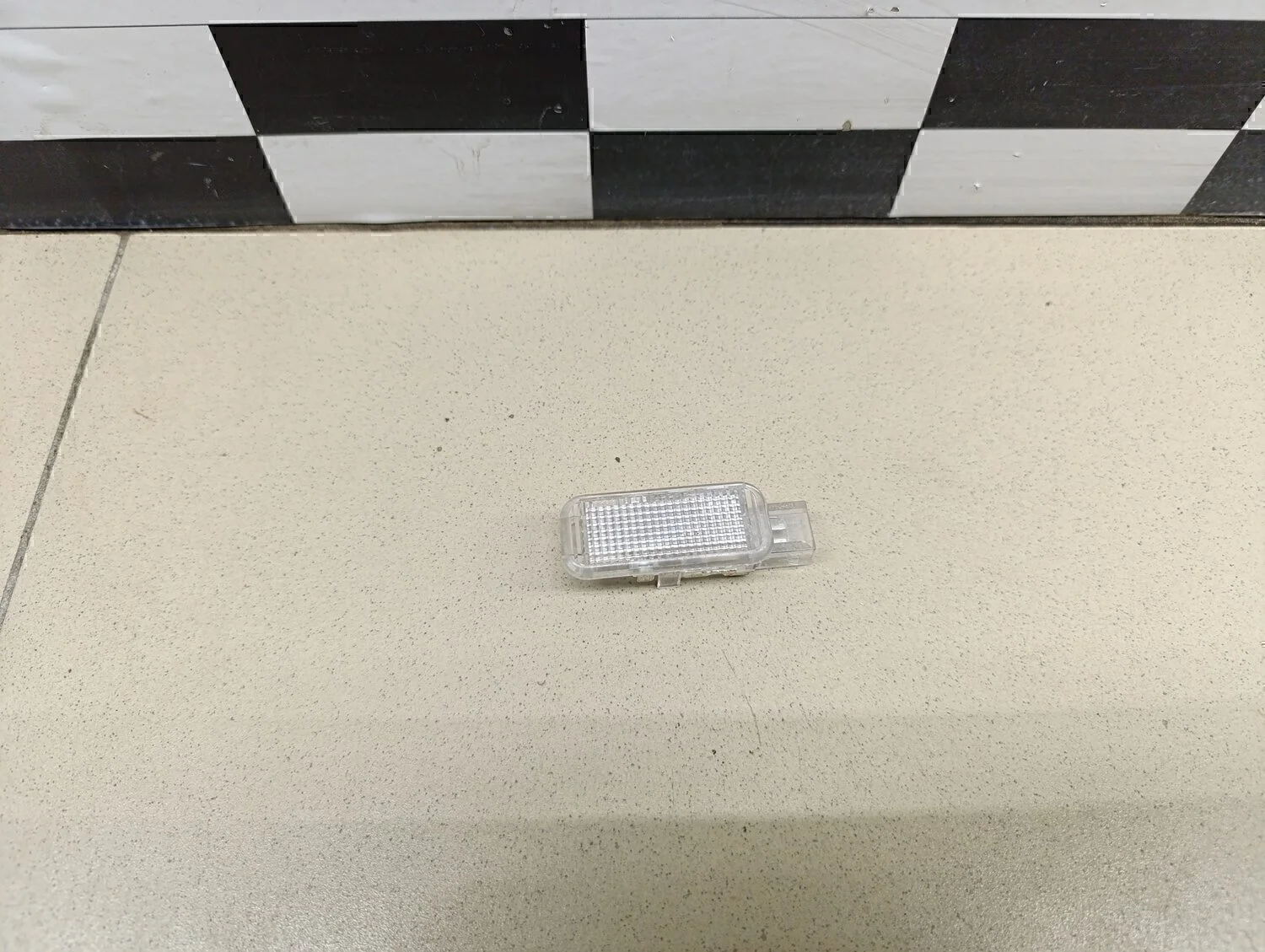 Плафон салонный A4 [B5] 1994-2000