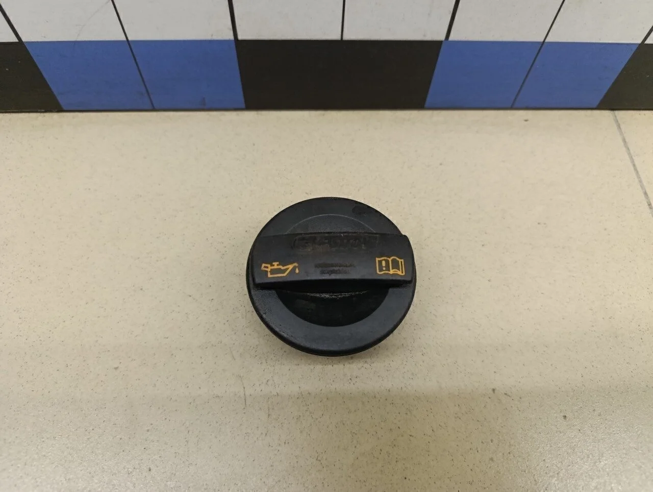 Крышка маслозаливной горловины A4 [B5] 1994-2000