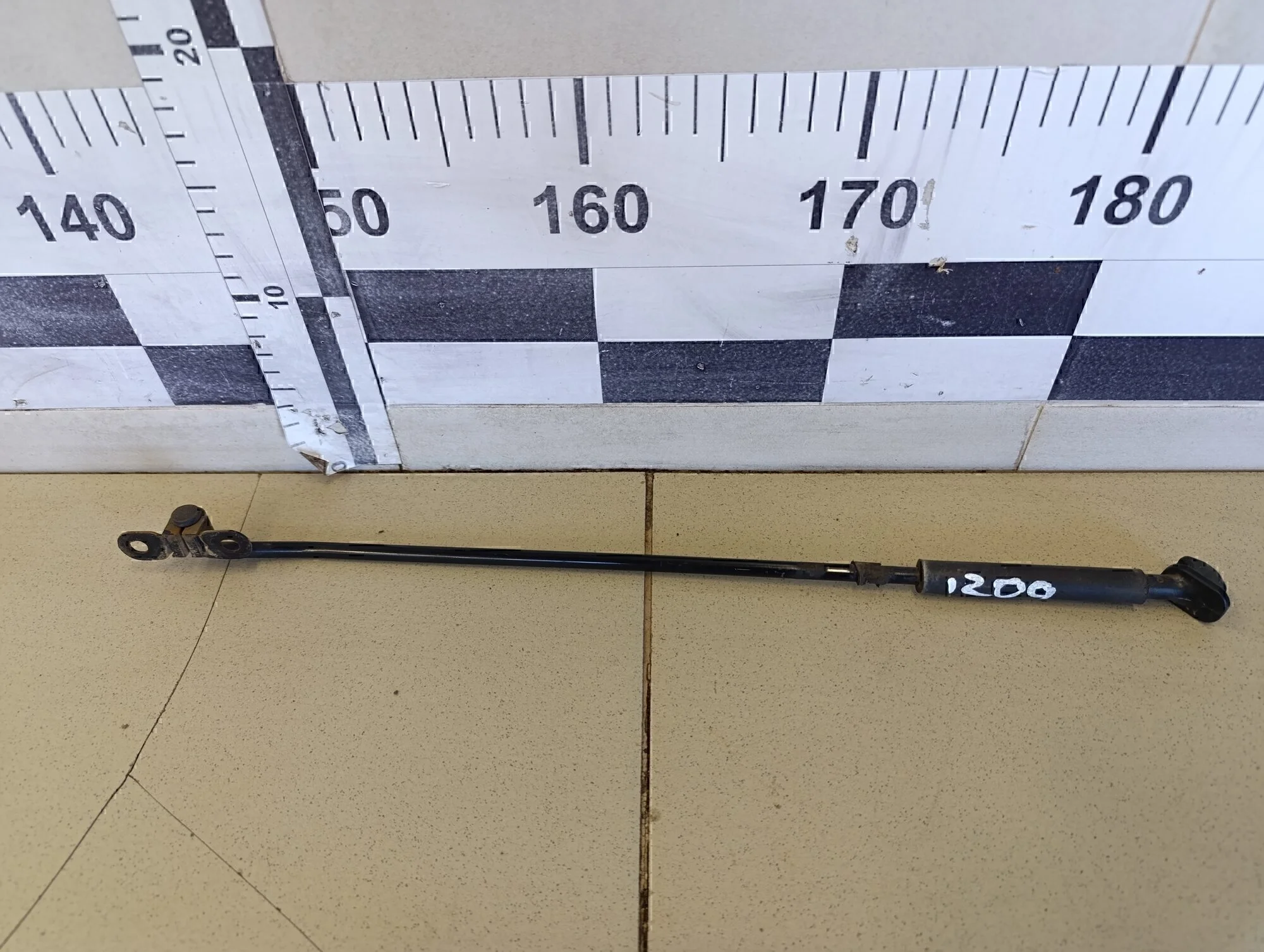 Держатель капота Cerato 2004-2008