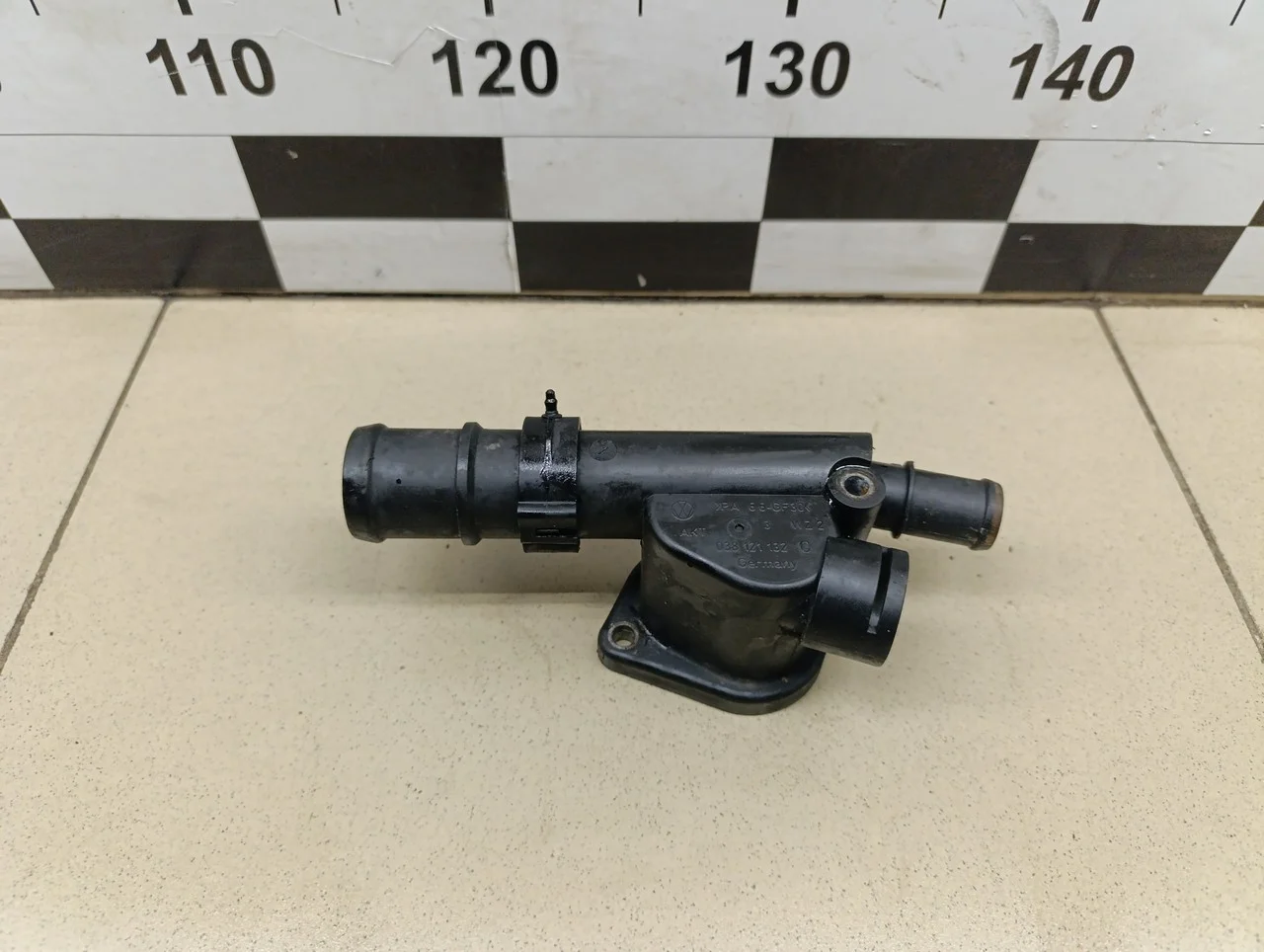 Фланец двигателя системы охлаждения Passat [B6] 2005-2010